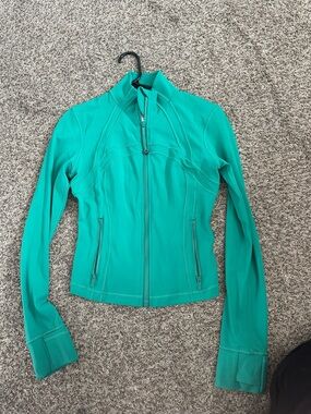 lululemon define jacket size 6